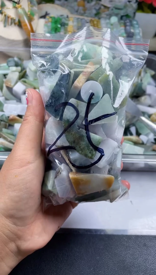 翡翠未镶嵌颈饰天然翡翠中号500克25