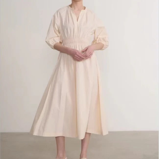 548 褶皱优雅长裙纯色收腰女神范连衣裙
