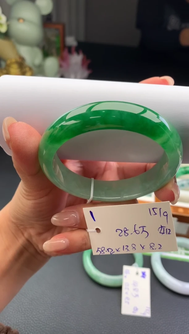 未镶嵌手镯翡翠手镯