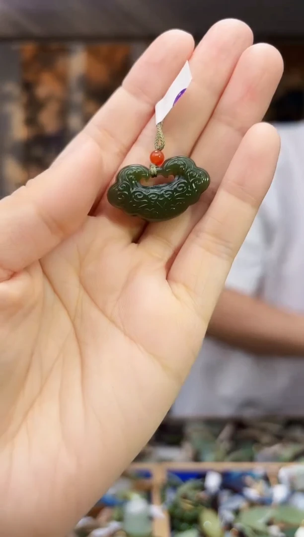 和田玉未镶嵌挂件拍一发一