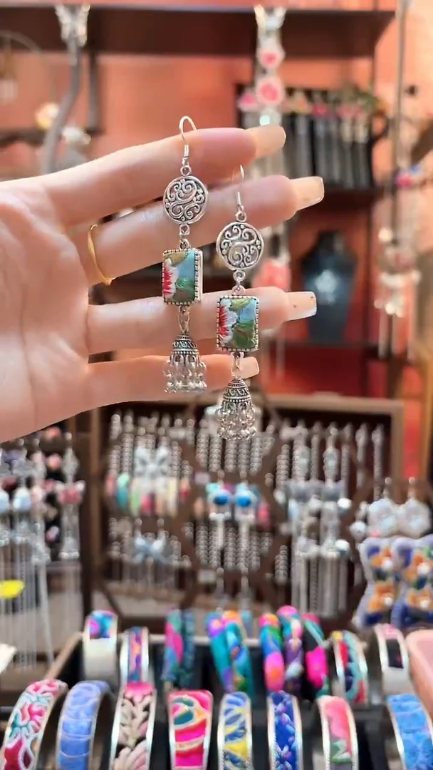 织绣云织谣民族风精美饰品  3