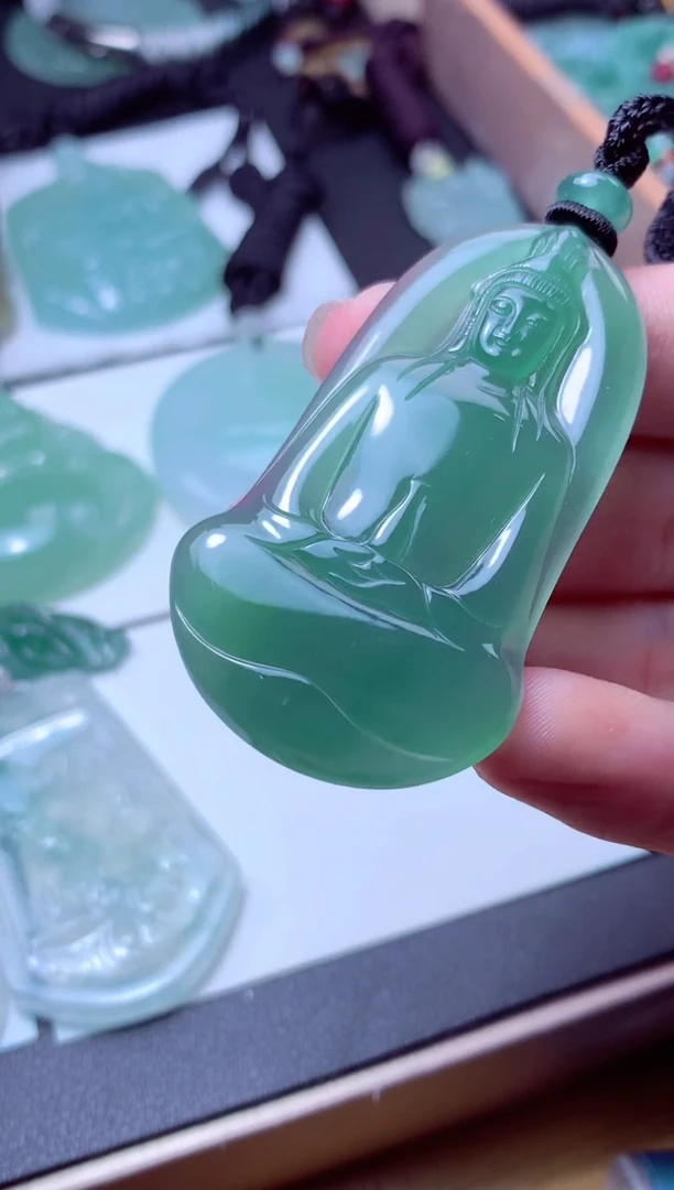 颈饰未镶嵌翡翠天然A货翡翠