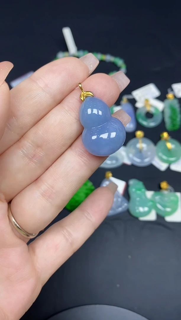 吊坠(不含链)18K金镶嵌翡翠葫芦18K金扣镶嵌@@CMT