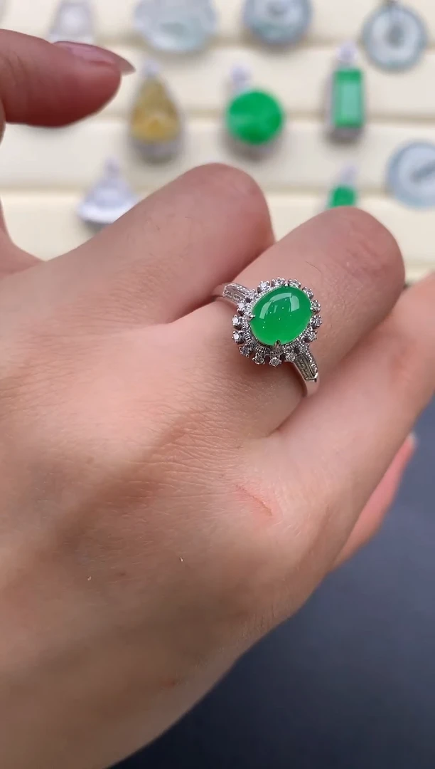 【闪购商品】翡翠颈饰18K金镶嵌X363