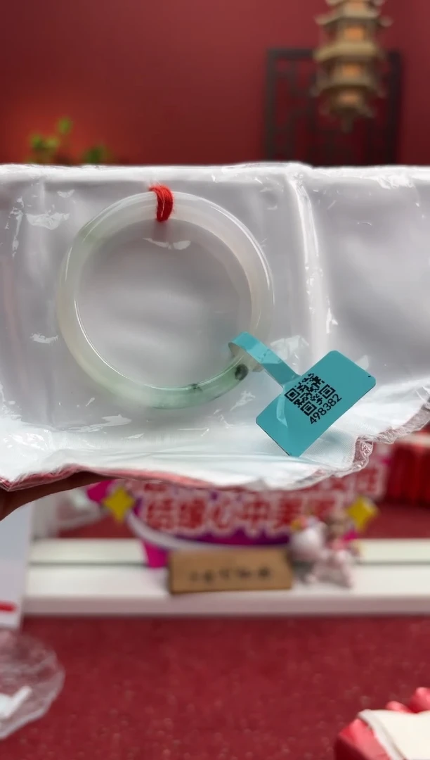 未镶嵌手镯翡翠翡翠手镯1