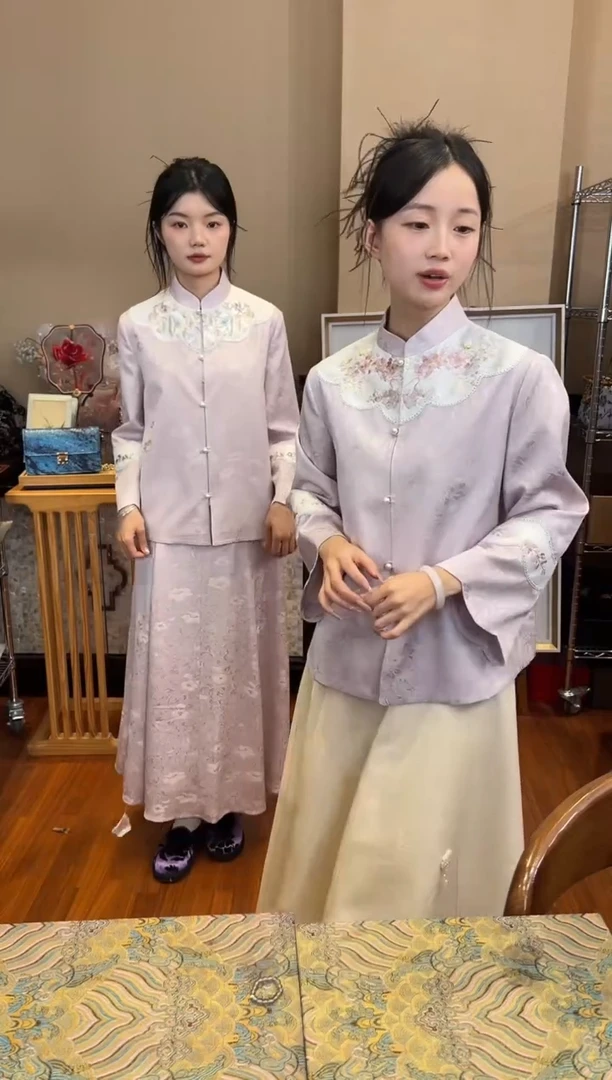 刺绣罗****️L 苏绣紫色上衣