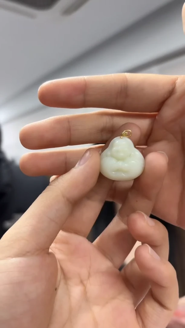 颈饰18K金镶嵌和田玉（多样性发一件）