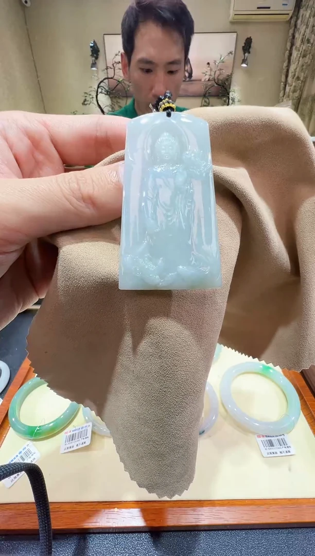 颈饰未镶嵌翡翠-纯天然缅甸A货翡翠吊坠-观音吊坠