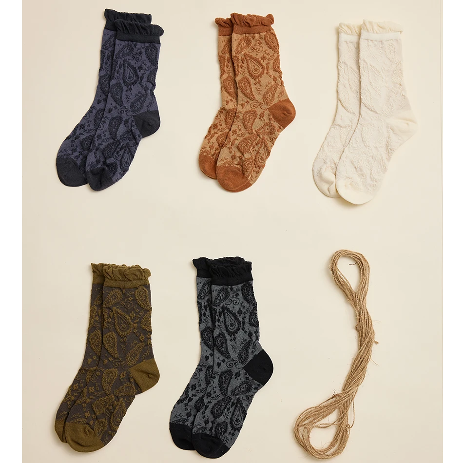 南法腰果浮雕中筒袜腰果花短袜女透气复古袜子百搭中筒秋冬常规款