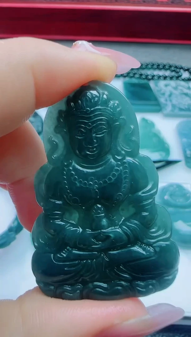颈饰未镶嵌翡翠多样性发其一