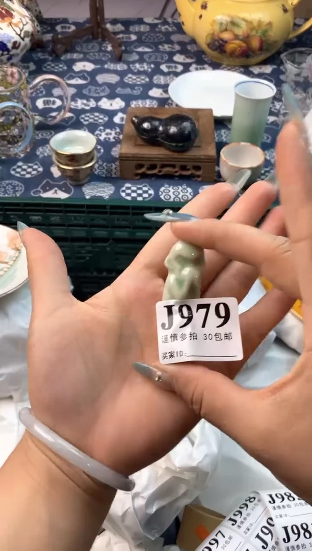 瓷片[○･｀Д´･ ○][○･｀Д´･ ○]