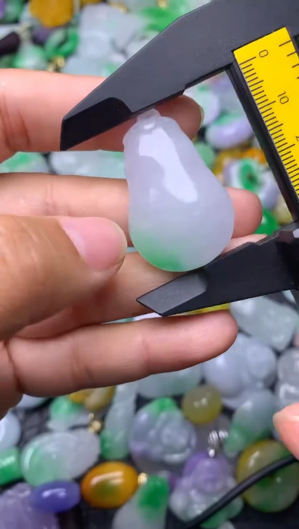 颈饰未镶嵌翡翠缅甸翡翠吊坠