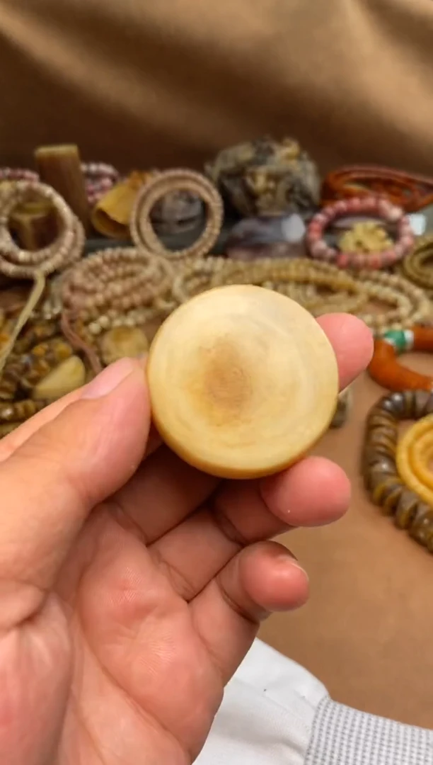 其他鹿骨燃**。杂件495-鹿角雕刻素饼子