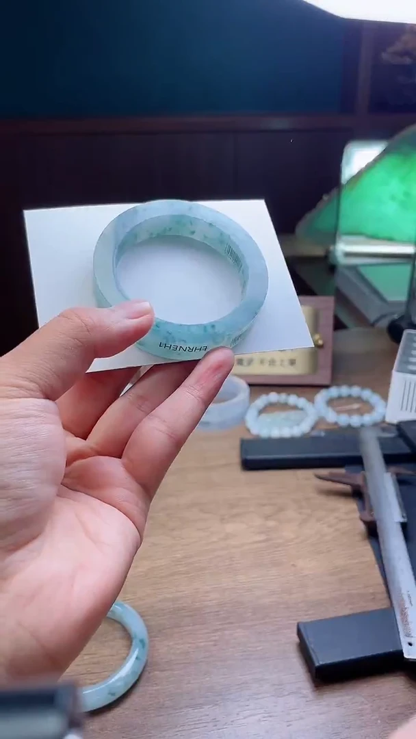 定制翡翠手镯未镶嵌菁*云定制