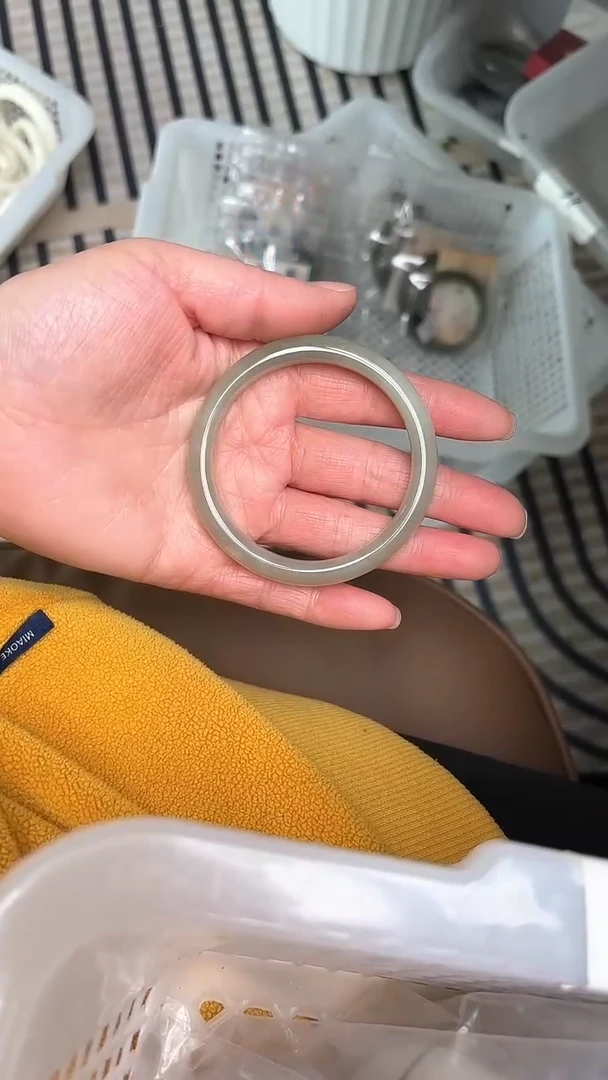 【闪购商品】和田玉手镯未镶嵌圈口57  V-13