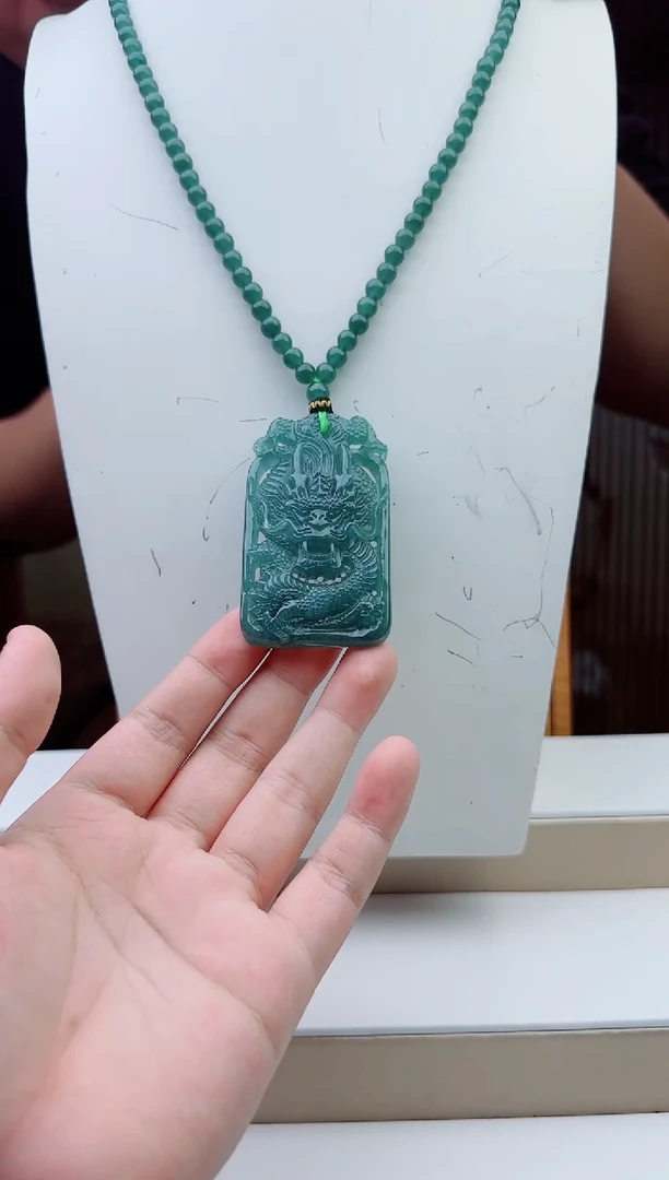 颈饰未镶嵌翡翠多样性发其一