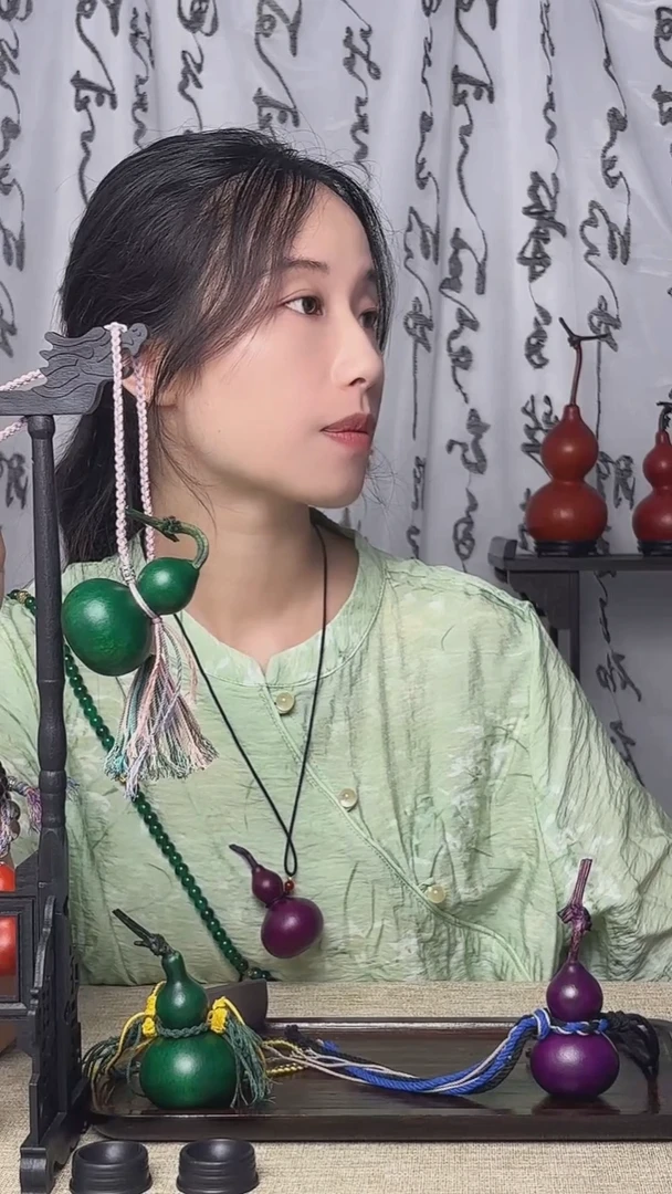 大漆葫芦挂件------023