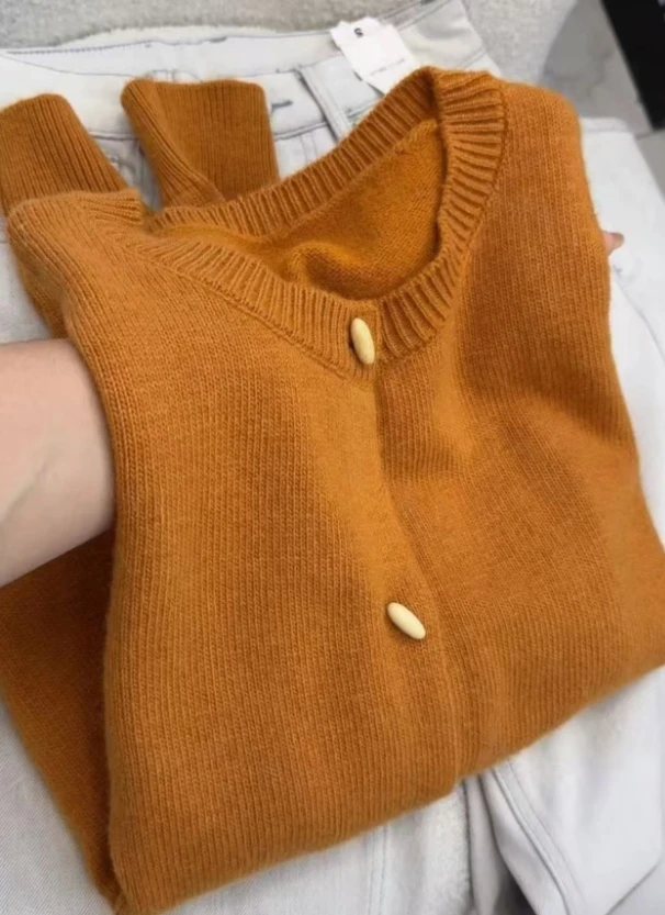 【大码】5027南瓜橄榄扣」木扣韩版时尚针织开衫女毛衣2025秋季新款