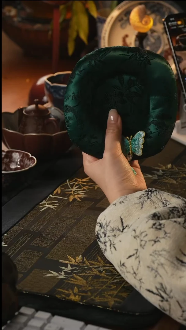 瓷片国风织蝴蝶茶垫