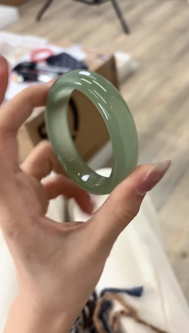 未镶嵌手镯石英质玉100-54D