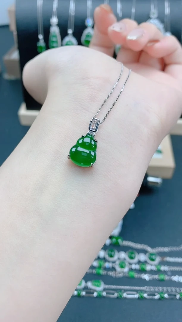 颈饰银S925镶嵌翡翠天然翡翠