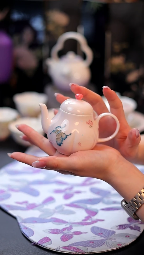 哈哈哈哈哈哈哈哈哈哈哈哈-错版壶