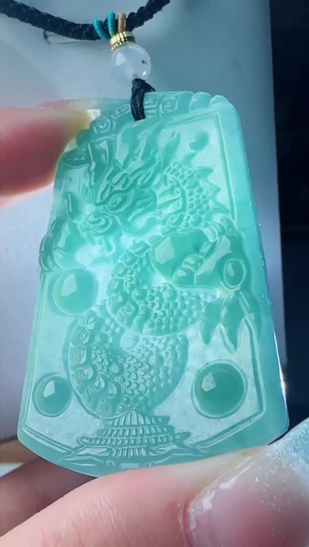 【闪购商品】翡翠颈饰未镶嵌多样性随机一件发货