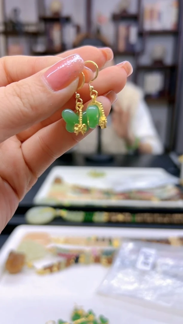 【闪购商品】和田玉（碧玉）耳饰14K金镶嵌E259