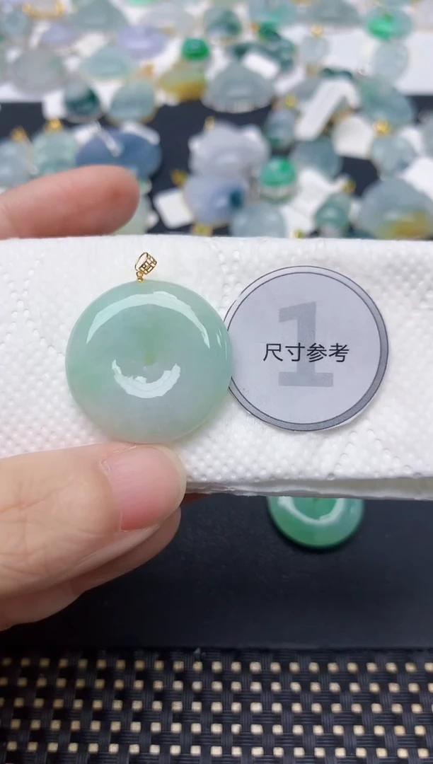 颈饰18K金镶嵌翡翠天然缅甸A货翡翠