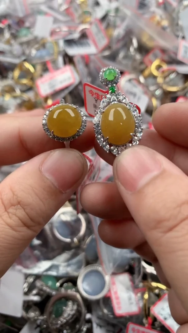 银S925镶嵌戒指翡翠777    1