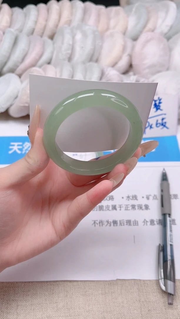 未镶嵌手镯石英质玉68-54