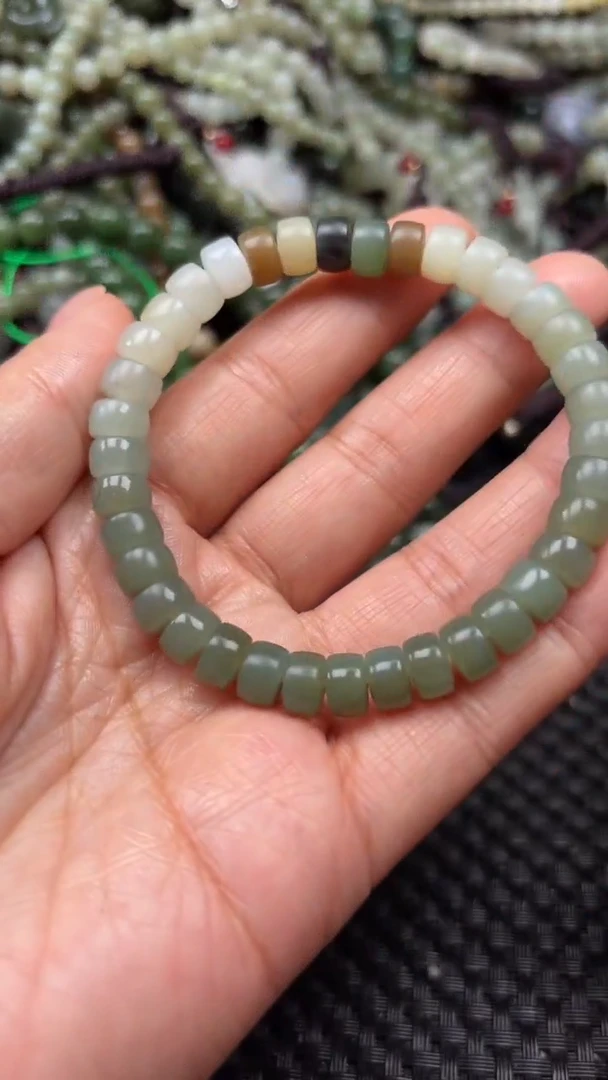 【闪购商品】和田玉颈饰未镶嵌.