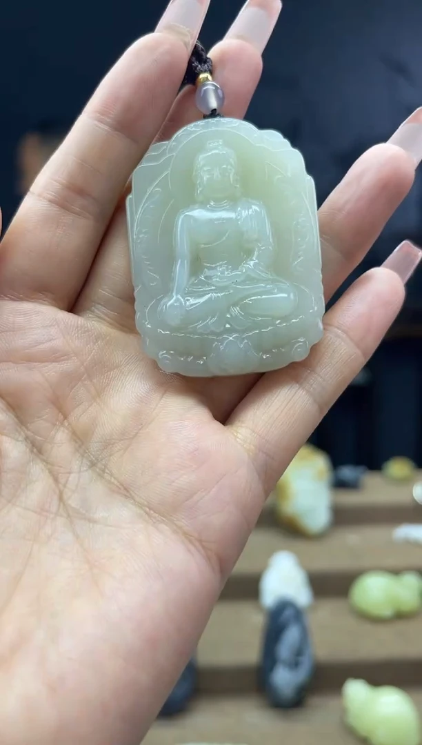 颈饰未镶嵌和田玉1