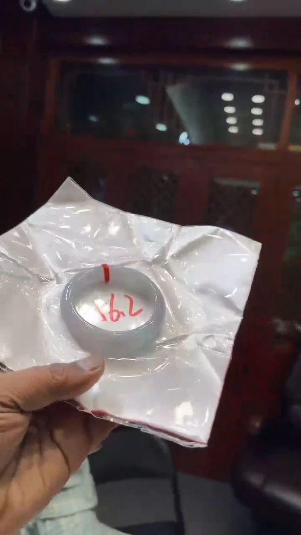 【闪购商品】翡翠手镯未镶嵌手镯