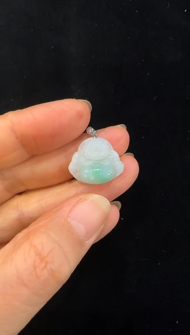 颈饰18K金镶嵌翡翠国风