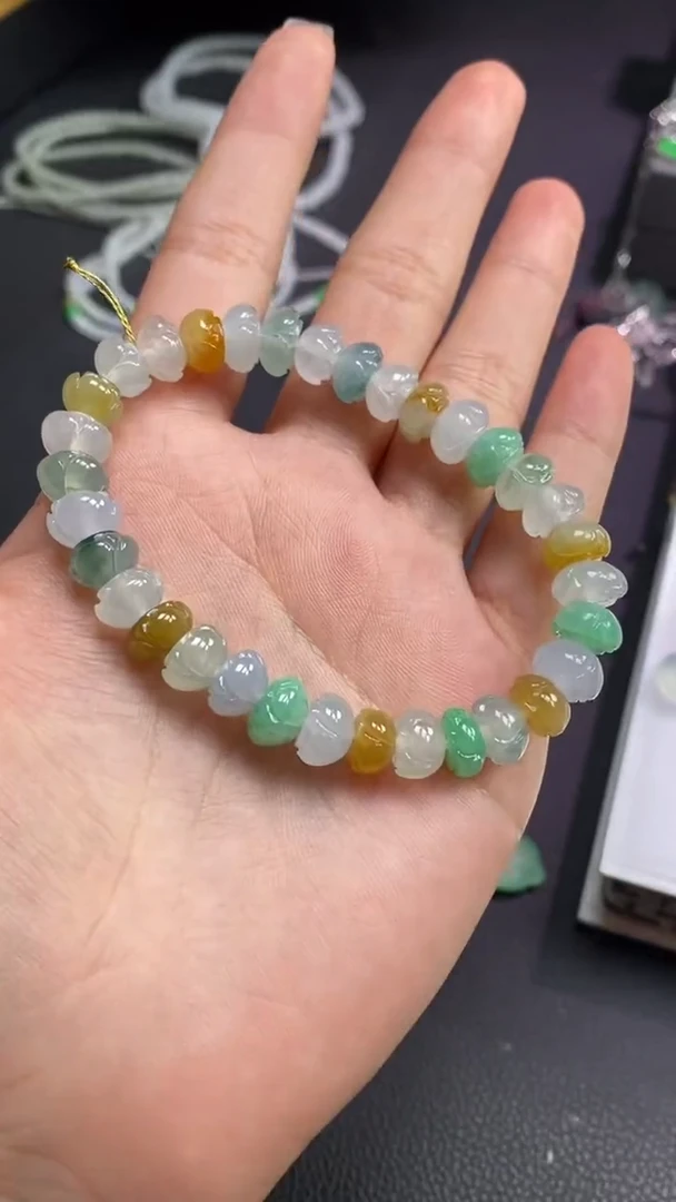 定制翡翠未镶嵌莲花珠串
