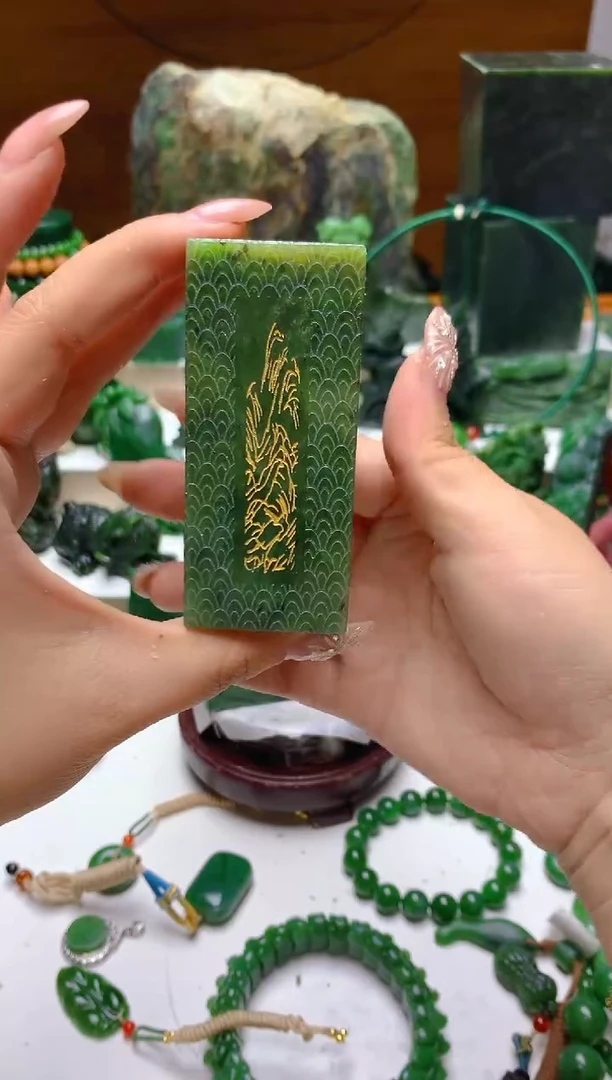 未镶嵌和田玉（碧玉）珠宝半成品1