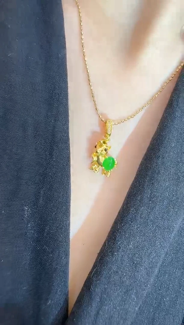 翡翠18K金镶嵌吊坠(不含链)多样性团购发一件