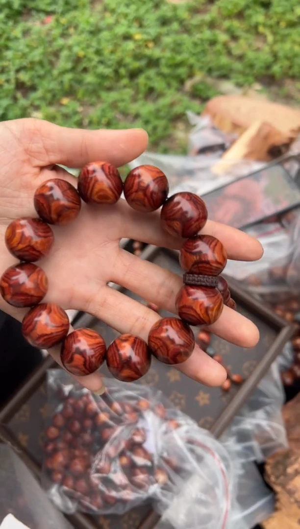 黄花梨/降香黄檀A017对眼X纹2.0圆珠手串666