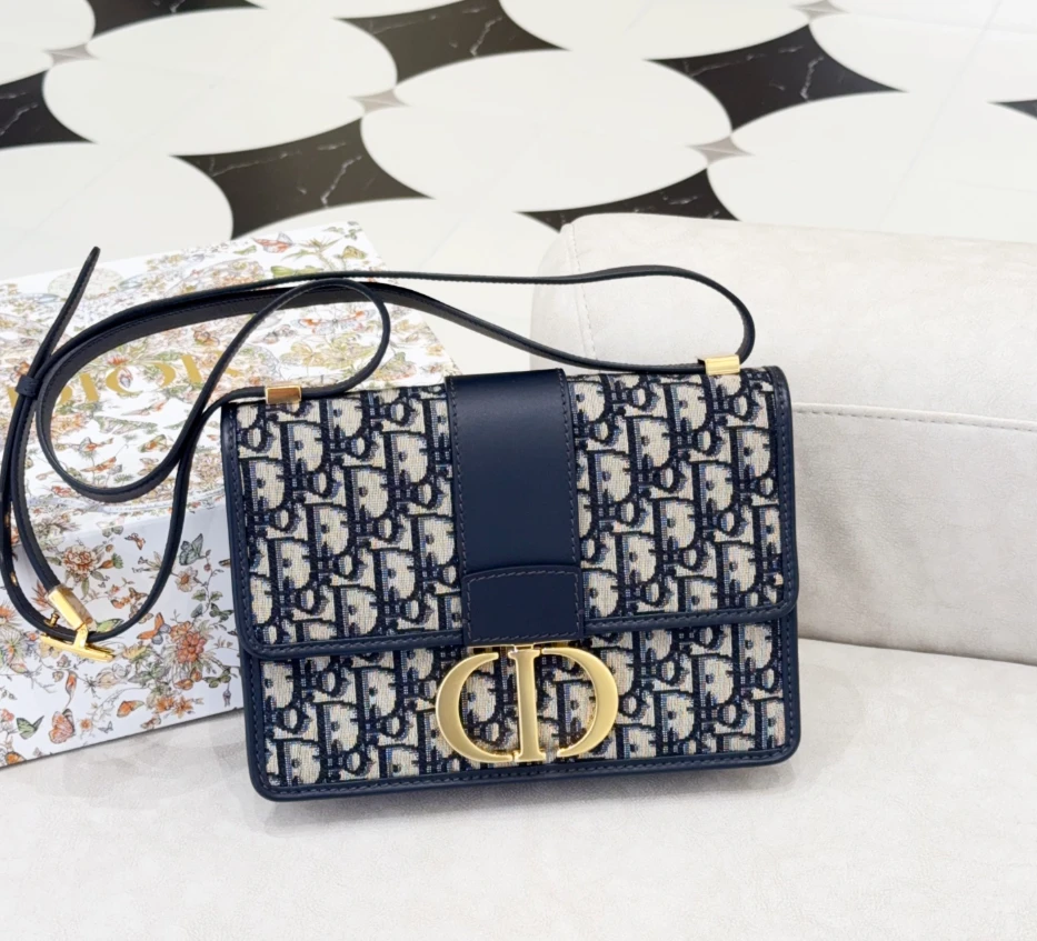 95新 DIOR/迪奥 GGS迪奥蒙田30中号老花金扣帆布芯片73520301