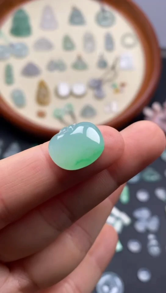 翡翠未镶嵌颈饰果緑苹果/芬