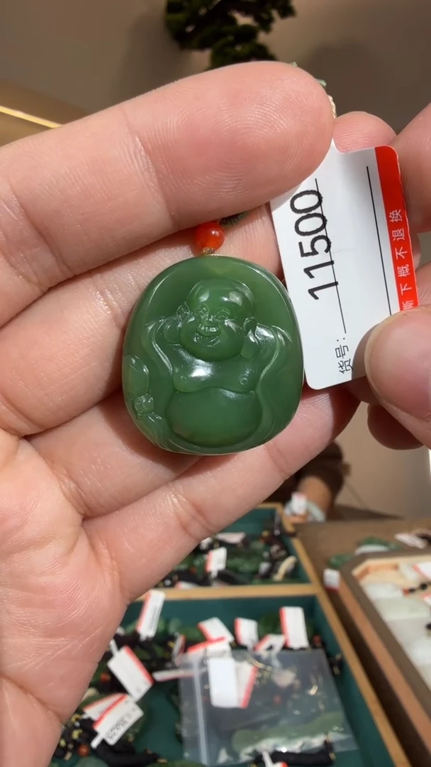 颈饰未镶嵌和田玉1