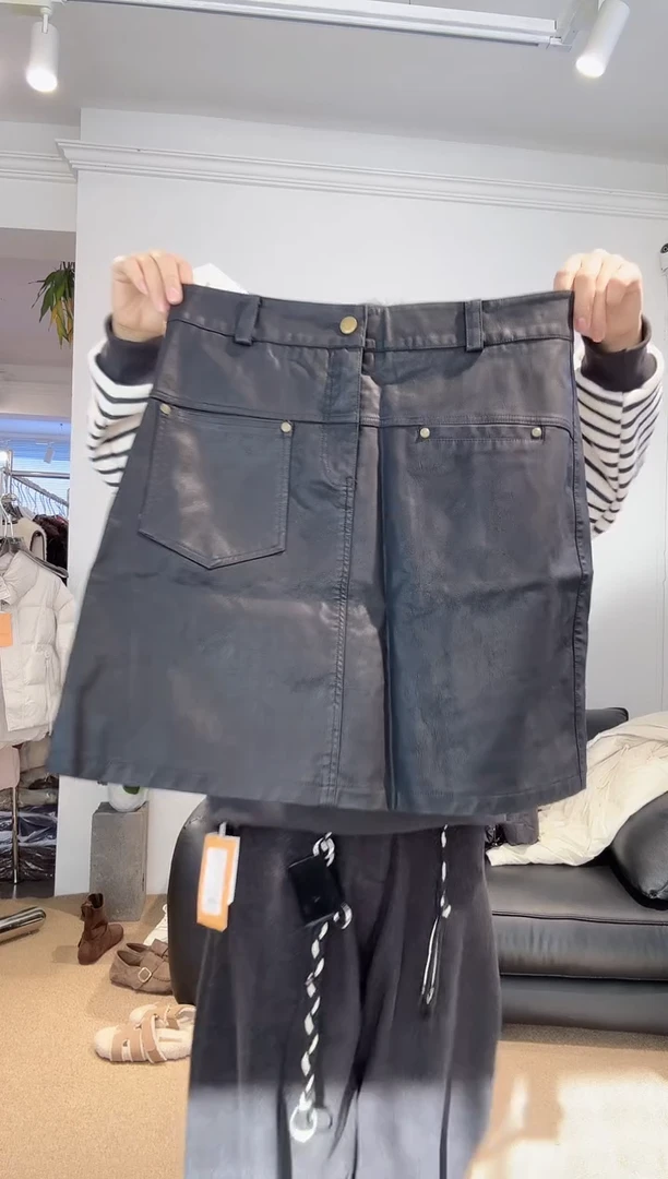 130斤内黑色L码皮裙3801