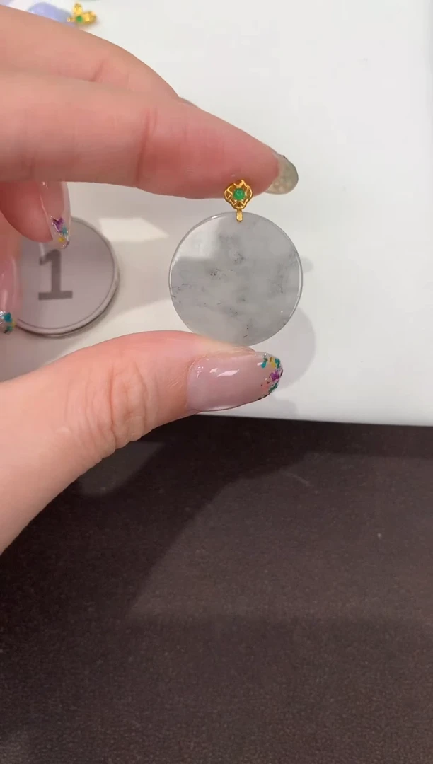 颈饰18K金镶嵌翡翠天然缅甸A货翡翠