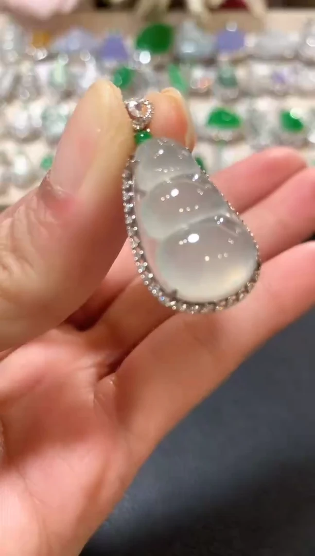 吊坠(不含链)18K金镶嵌翡翠z32