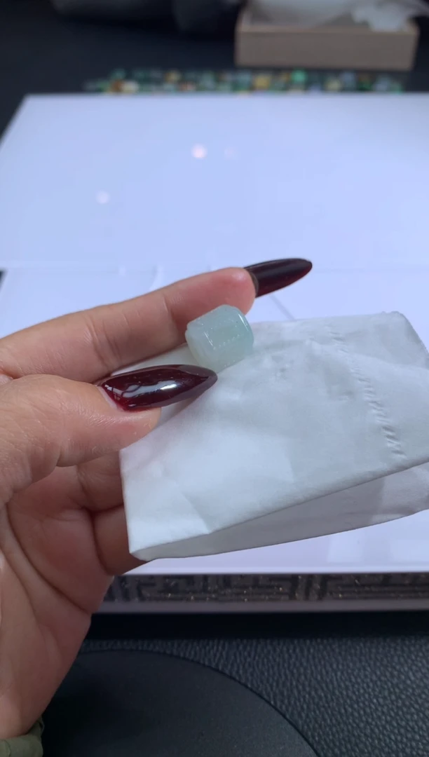 【闪购商品】定制翡翠未镶嵌翡翠