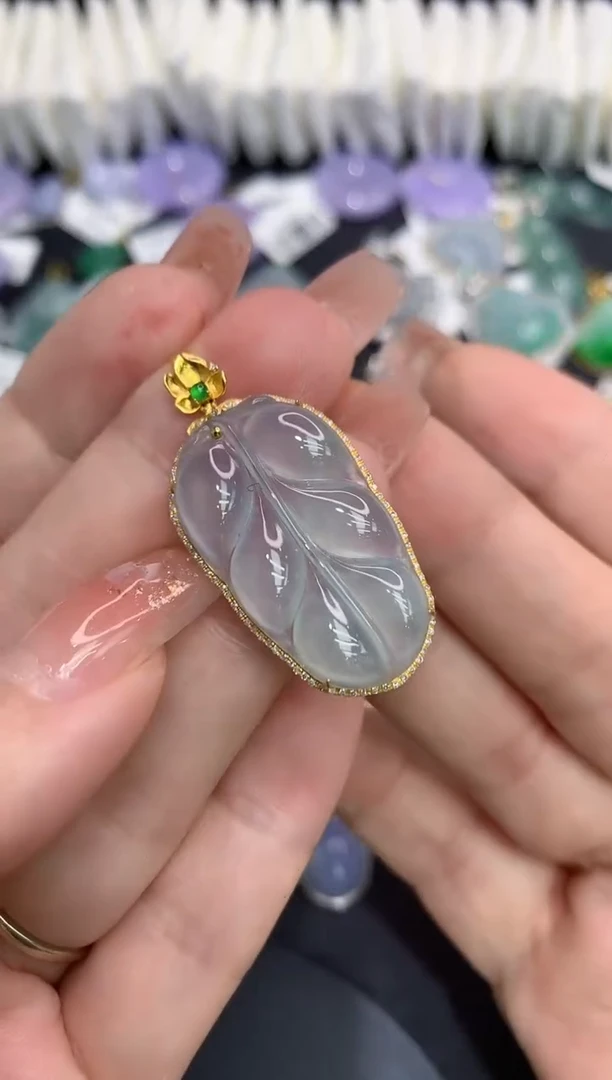 吊坠(不含链)18K金镶嵌翡翠11111111111