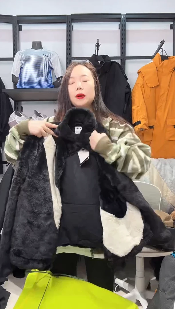 2596   编码  瑕疵直播间过款为准 尺码  ·  l