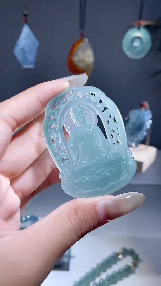 颈饰未镶嵌翡翠佛牌