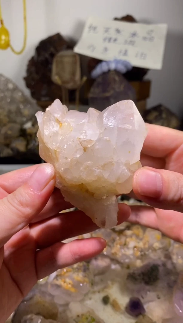 未镶嵌珠宝半成品水晶4号170g马岛晶花